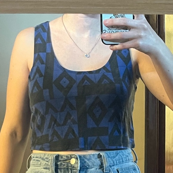 Blue and black patterned tank top - Picture 3 of 4